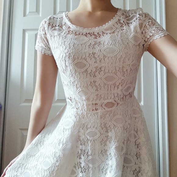 ⚪️ White Lace Dress⚪️ - Picture 3 of 3